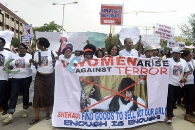 ナイジェリア女子生徒拉致事件、米当局が空からの捜索を開始