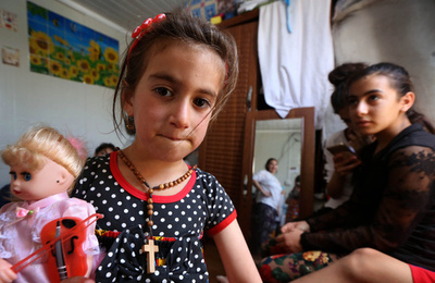 ISが拉致の6歳女児、3年ぶりに家族と再会 母親を認識できず イラク