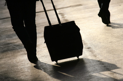 仏地下室のスーツケースから謎の現金発見、日本円にして6千万円超