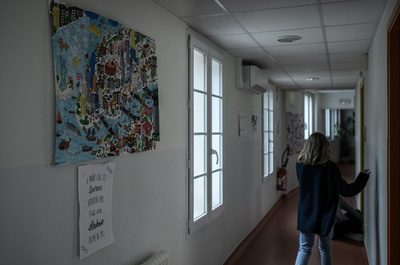 オーストラリア警察、DVの一斉捜査で554人逮捕・訴追