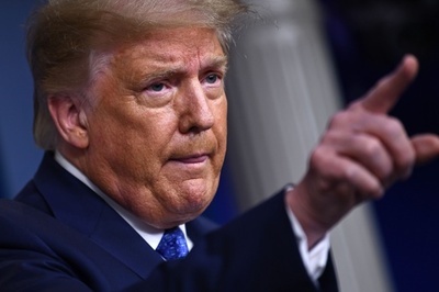 「トランプ節」再び… コロナ誤情報や陰謀論ツイート