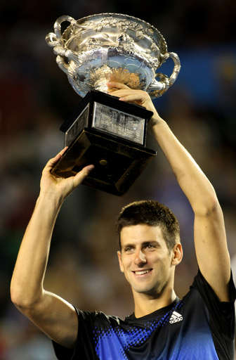 ジョコビッチ ツォンガを破り全豪初制覇