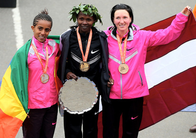 ジェプトゥーが女子の部で優勝、NYマラソン