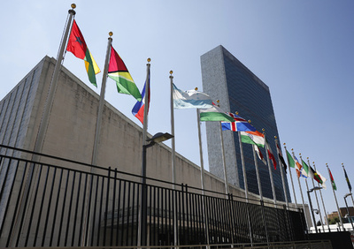 国連「世界幸福度報告」発表 SNSによる青少年の幸福感低下に注目