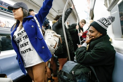 「ノーパンツ」で地下鉄に乗車 世界60都市以上で開催