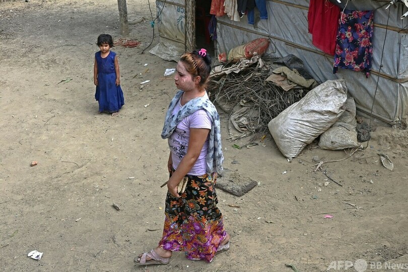 ロヒンギャ難民でトランスジェンダーの美容師、二重の偏見と闘う