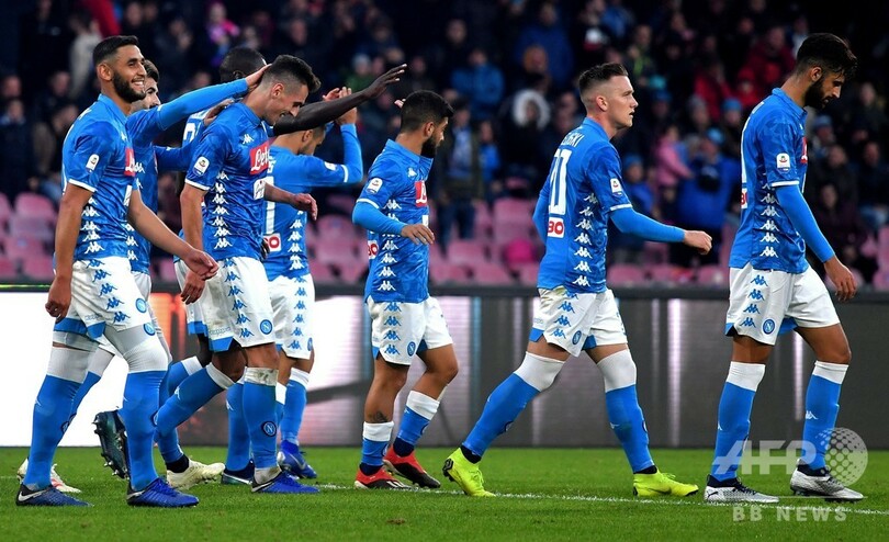 ナポリが大勝でCLリバプール戦に弾み、ローマは9人の相手に追いつかれる