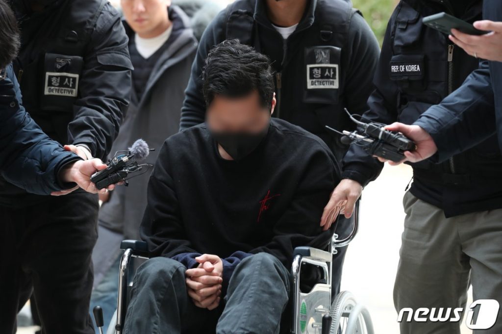 韓国・元陸軍曹長に「成人放送」強要された妻が死亡…軍「残念だが我々に問題はない」 写真枚 国際ニュース:AFPBB News