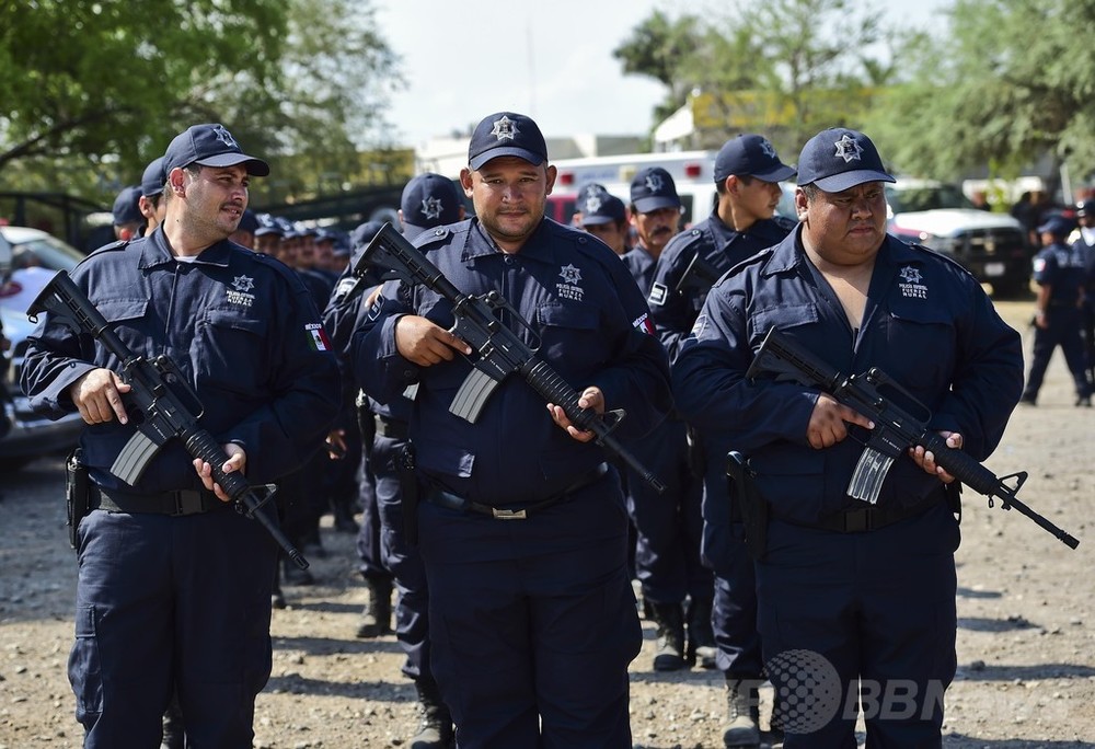 国際ニュース：AFPBB Newsメキシコ当局、反カルテル自警団を警察に編入