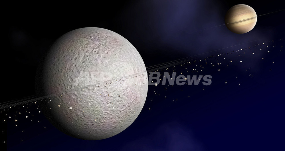 土星の衛星に輪を発見か、米NASA 写真1枚 国際ニュース：AFPBB News