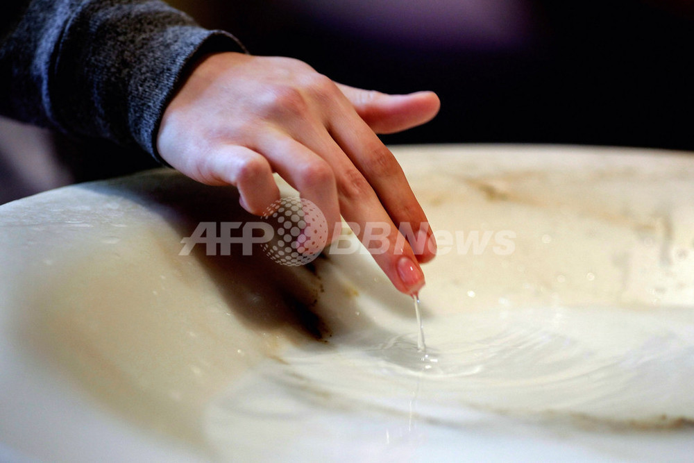 水中で指がしわしわになる現象は 進化上の利点 英研究 写真1枚 国際ニュース Afpbb News