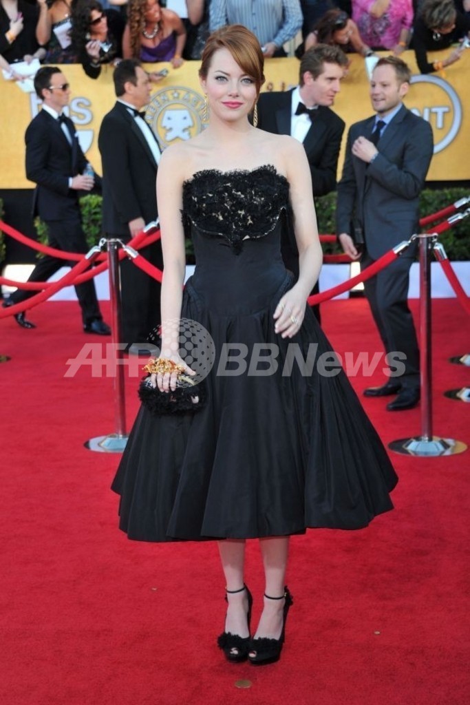 第18回映画俳優組合賞レッドカーペットのドレスをチェック