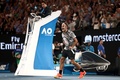 全豪オープンテニス、男子シングルス決勝。勝利を喜ぶロジャー・フェデラー（2017年1月29日撮影）。(c)AFP/POOL/Scott BARBOUR