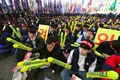 韓国ソウル中心部で行われた朴槿恵（パク・クネ）大統領の辞任を求める抗議デモの様子（2016年11月19日撮影）。(c)AFP/JUNG Yeon-Je