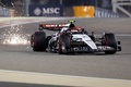 23F1開幕戦バーレーンGPのフリー走行2回目に臨むアルファタウリの角田裕毅（2023年3月3日撮影）。(c)Giuseppe CACACE / AFP