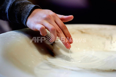 水中で指がしわしわになる現象は 進化上の利点 英研究 写真1枚 国際ニュース Afpbb News