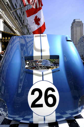 伝説のレーシングカー「シェルビー・コブラ・デイトナクーペ」、オークション前にNYで展示