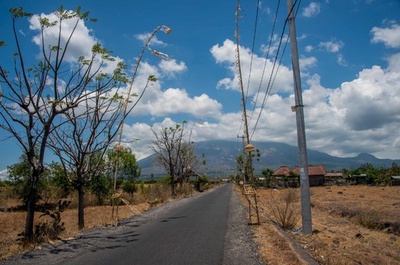 バリ島火山、避難者14万人以上 危険区域外の住民らに帰宅呼び掛け
