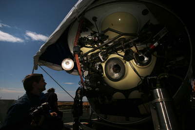 バイカル湖で潜水深度の世界新を目指す露潜水艇