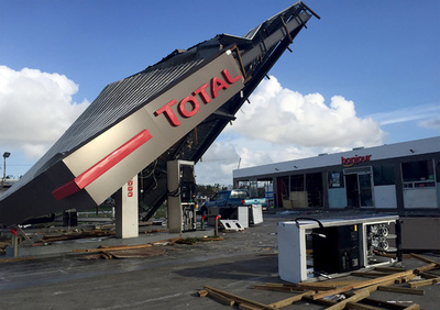 フィジー、サイクロン死者42人に 孤立被災地の救援急ぐ