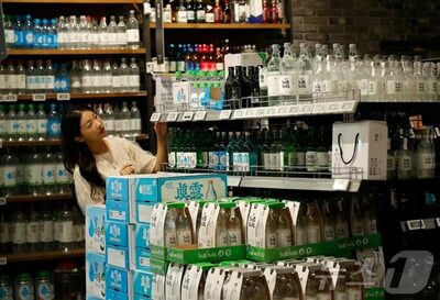 韓国「若年層の節酒志向」酒類市場の構造変化…焼酎減少が原料産業まで直撃