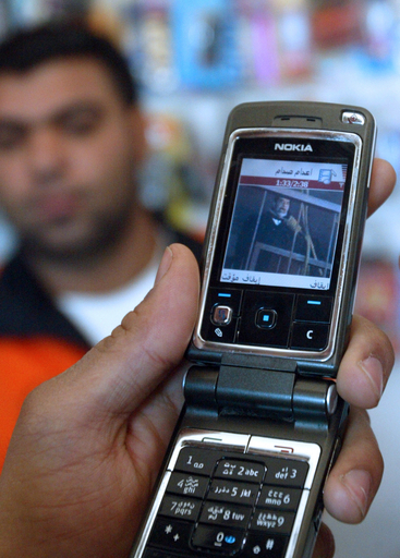 フセイン元大統領の処刑を隠し撮りした監視人が逮捕 - イラク