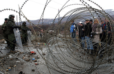 セルビアとコソボが歴史的合意、関係正常化へ前進