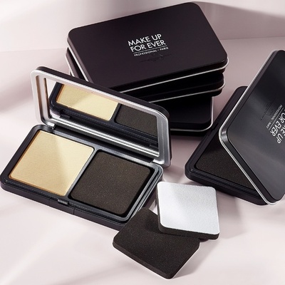 「メイクアップフォーエバー」極上のベルベットスキンを叶える新パウダーファンデーション