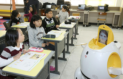 英語の先生はロボット、韓国の小学校で試験運用