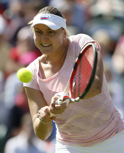 ペトロワ マカロバを下し準決勝進出