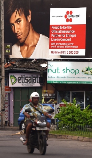 E・イグレシアスさんの公演主催者を「むち打ち」に、スリランカ大統領が非難