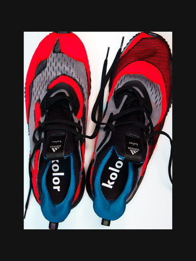 計算の上に成り立つ“不完全さ”、「アディダス バイ カラー」18年春夏