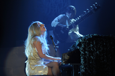 レディー・ガガ、インドでパフォーマンス披露