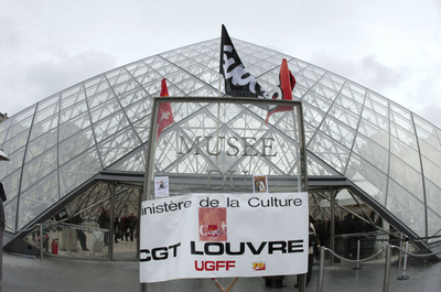 ルーブルもベルサイユも一斉閉鎖、パリ観光名所で大規模ストライキ