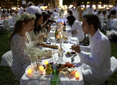 優雅なディナースタイルで「ピクニック」？NY