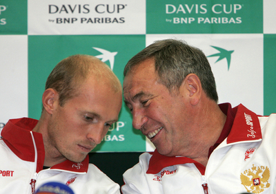 ロシアチーム 記者会見に臨む