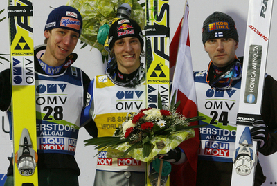 シュリーレンツァウアー 世界フライング選手権制す