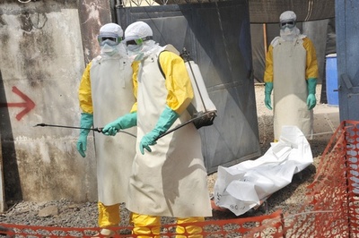 エボラ熱の死者、1万人超える WHO