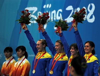 ウクライナ フェンシング・女子サーブル団体金メダルを獲得