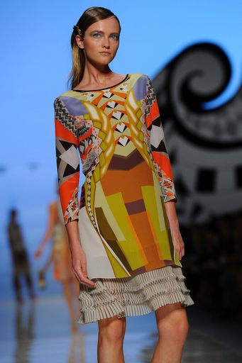 ＜12年春夏ミラノコレクション＞エトロ