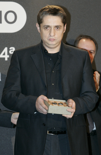 作家Francisco Casavellaが2008年ナダル賞を受賞