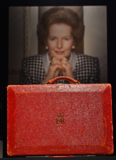 サッチャー元英首相ゆかりの品競売、落札総額6億円に