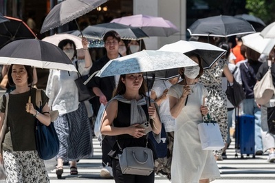 Japan issues heatstroke alerts as temperatures soar