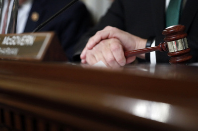 女性器指す語の定義で論争、最高裁がレイプの無罪判決破棄 スウェーデン