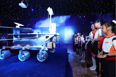 「祝融号」が火星で100日走行 中国