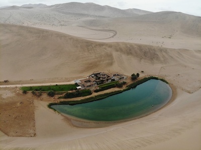 敦煌の月牙泉、地下水脈が回復 湖面が増大し豊かな姿に