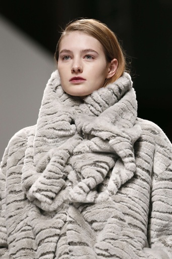 ＜14/15年秋冬パリコレクション＞チャラヤン