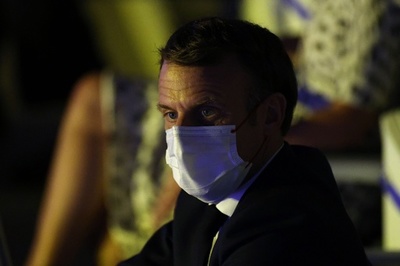 東京五輪は「開催されなければいけなかった」 マクロン氏