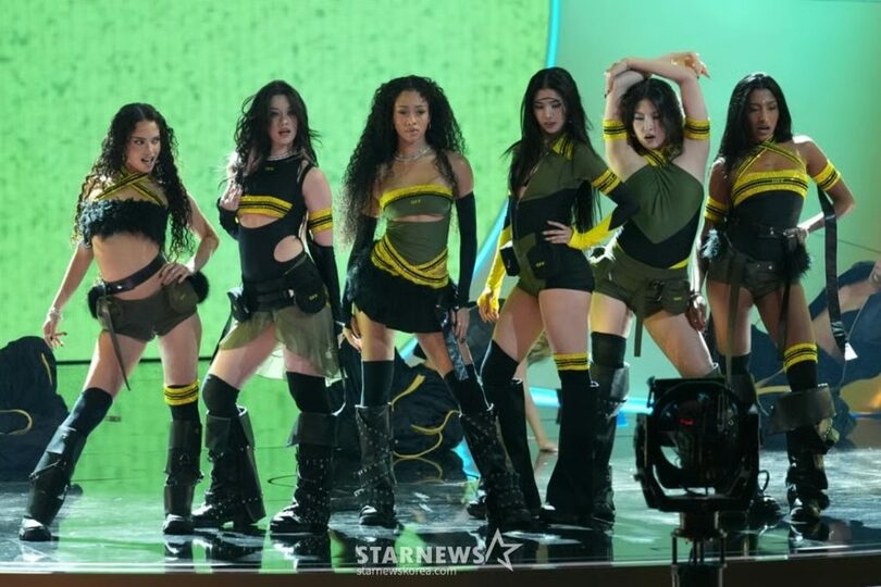 (c)STARNEWS