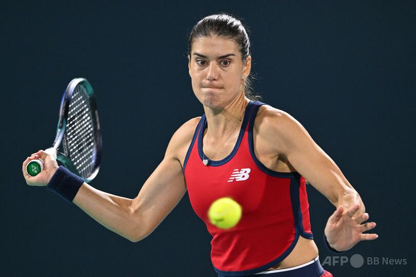 ホテルから消えた優勝トロフィー、女子テニス選手が返還求める